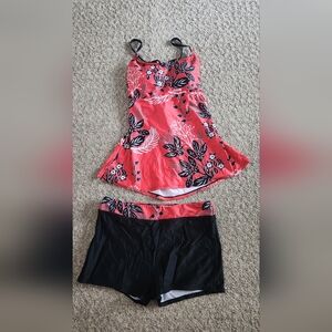 Floral Swim Dress with Black Bottoms 2XL NEW w/o Tags Tankini W/ Bra Cups